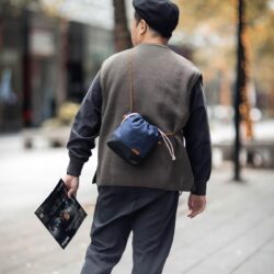 Alternative view of 束口小廢包 | 皮繩背帶